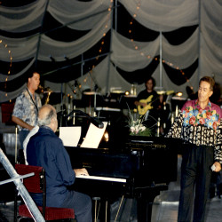 33ο Φεστιβάλ Ελληνικού Τραγουδιού Παράλληλο Πρόγραμμα 1994:Φωτογραφία 1