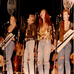 29ο Φεστιβάλ Ελληνικού Τραγουδιού 1990:Φωτογραφία 1