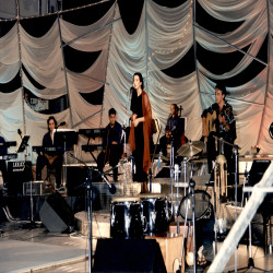 ΦΕΤ 1994:Φωτογραφία 2