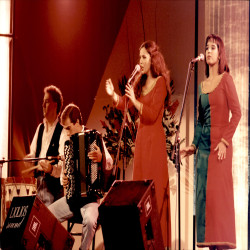 Φεστιβάλ Ελληνικού Τραγουδιού Διάφορες Ερμηνεύτριες:Φωτογραφία 27