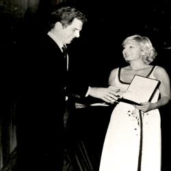 16ο Φεστιβάλ Ελληνικού Τραγουδιού Βράβευση:Φωτογραφία 1